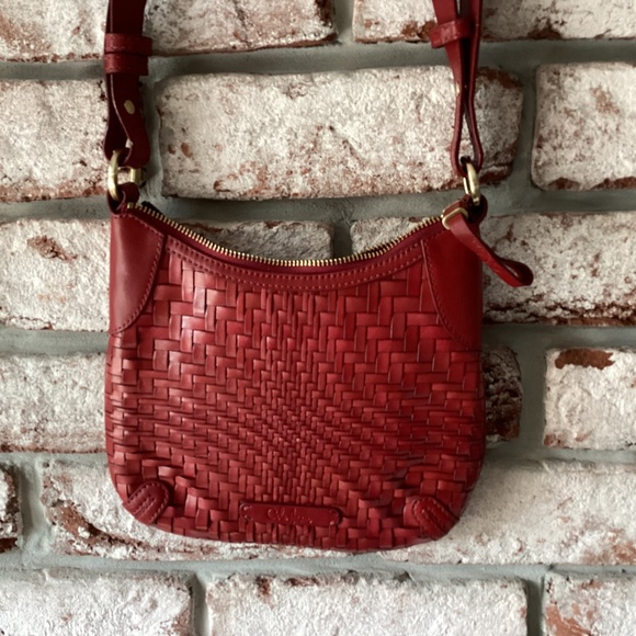 Cole Hann red leather crossbody purse - Picture 3 of 8